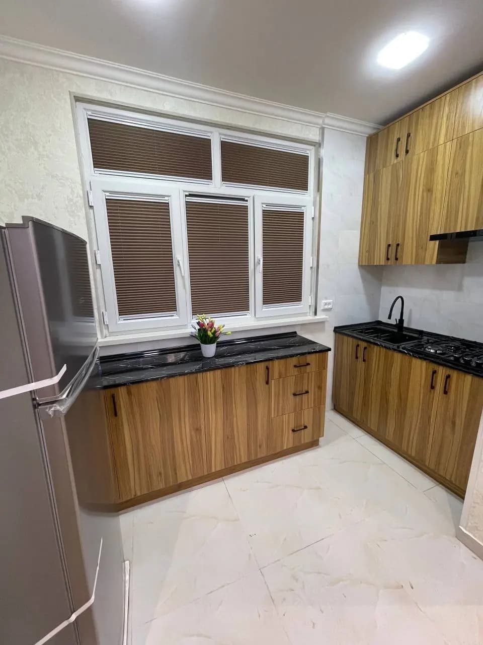 Продаётся квартира Чиланзар 9 квартал 2в3/1/4. Ориентир 184-Школа. — 2