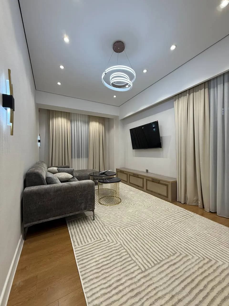 3/2/10 " KOMFORT HOUSE " Юнусабад-11 Ор-р МЕГАПЛАНЕТ — 1