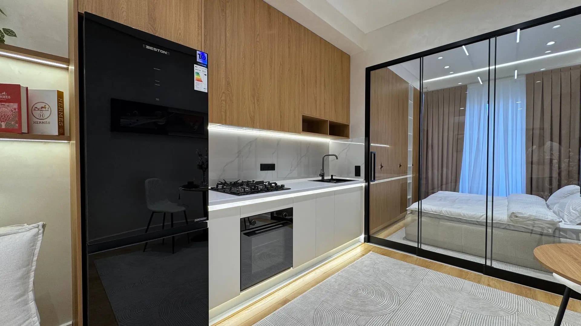 Продаётся 1-на комнатная квартира в ЖК Vegas Tower  Ориентир: Шота Руставели, Братская могила, — 2