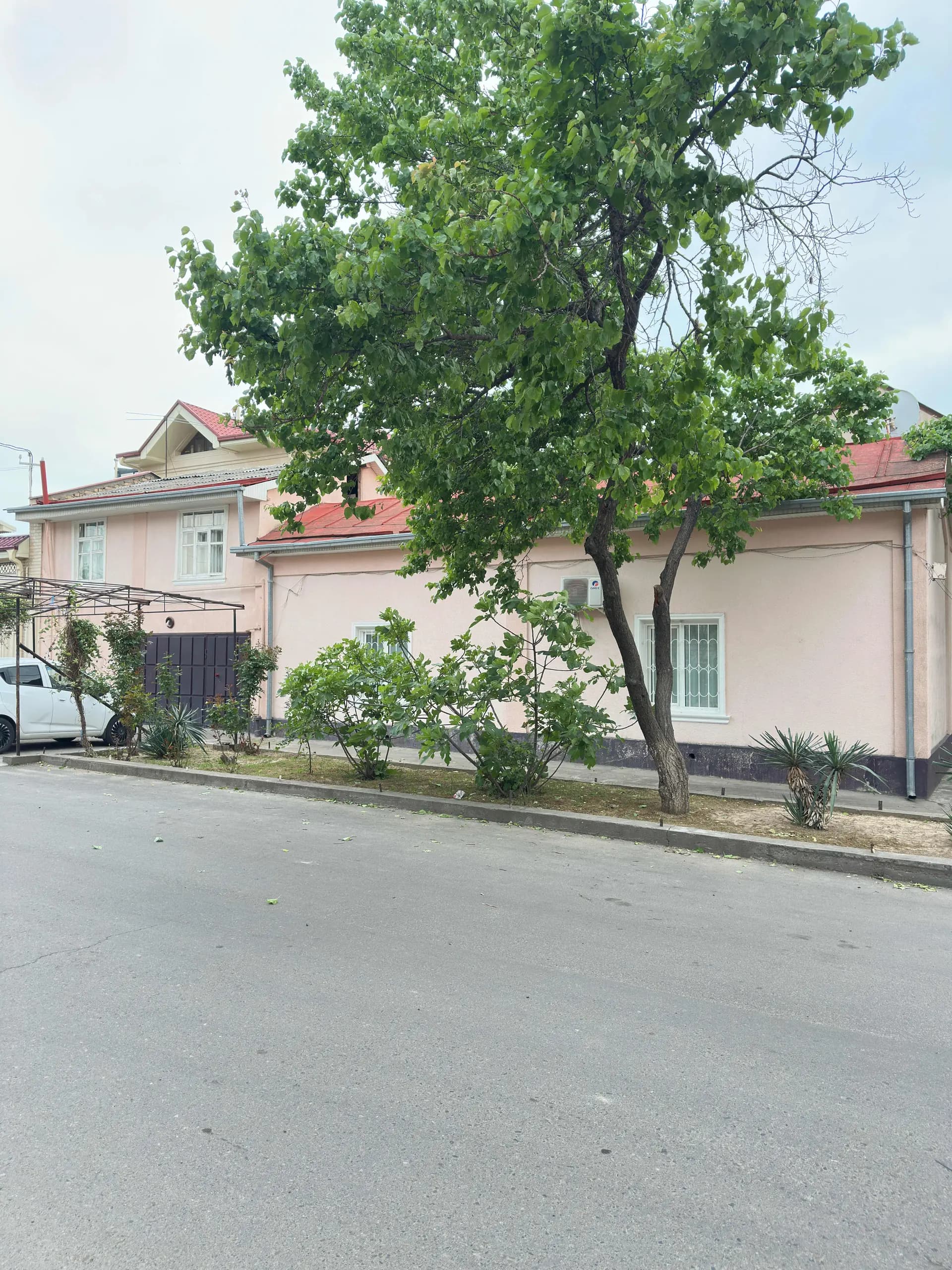 Yakkasaroy Muqimiy 3,15 sotix yer narxida kelishiladi — 2