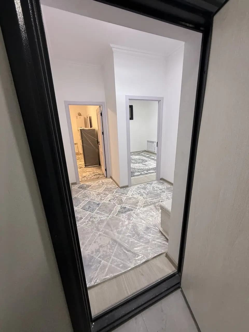 Sotiladi. Sokin makon. 2 xona. Mebel va texnikalari bilan. — 2