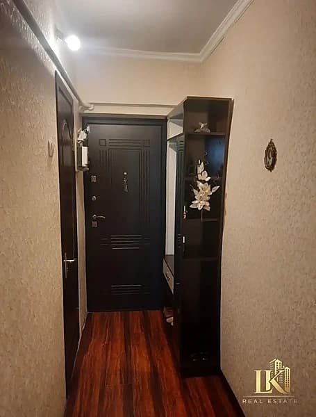 #9800 Продаётся: Яккасарайский район Улица Шота Руставели Ор-р: гостиница "Россия" — 1