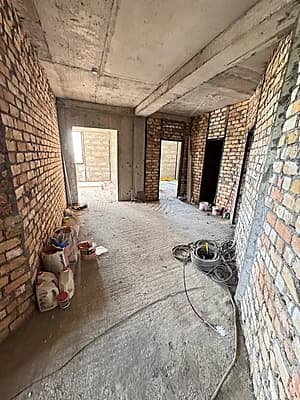 Чинобод санатория олдидан 150м2 каробка 950y.e. дан 142.500y.e. — 2
