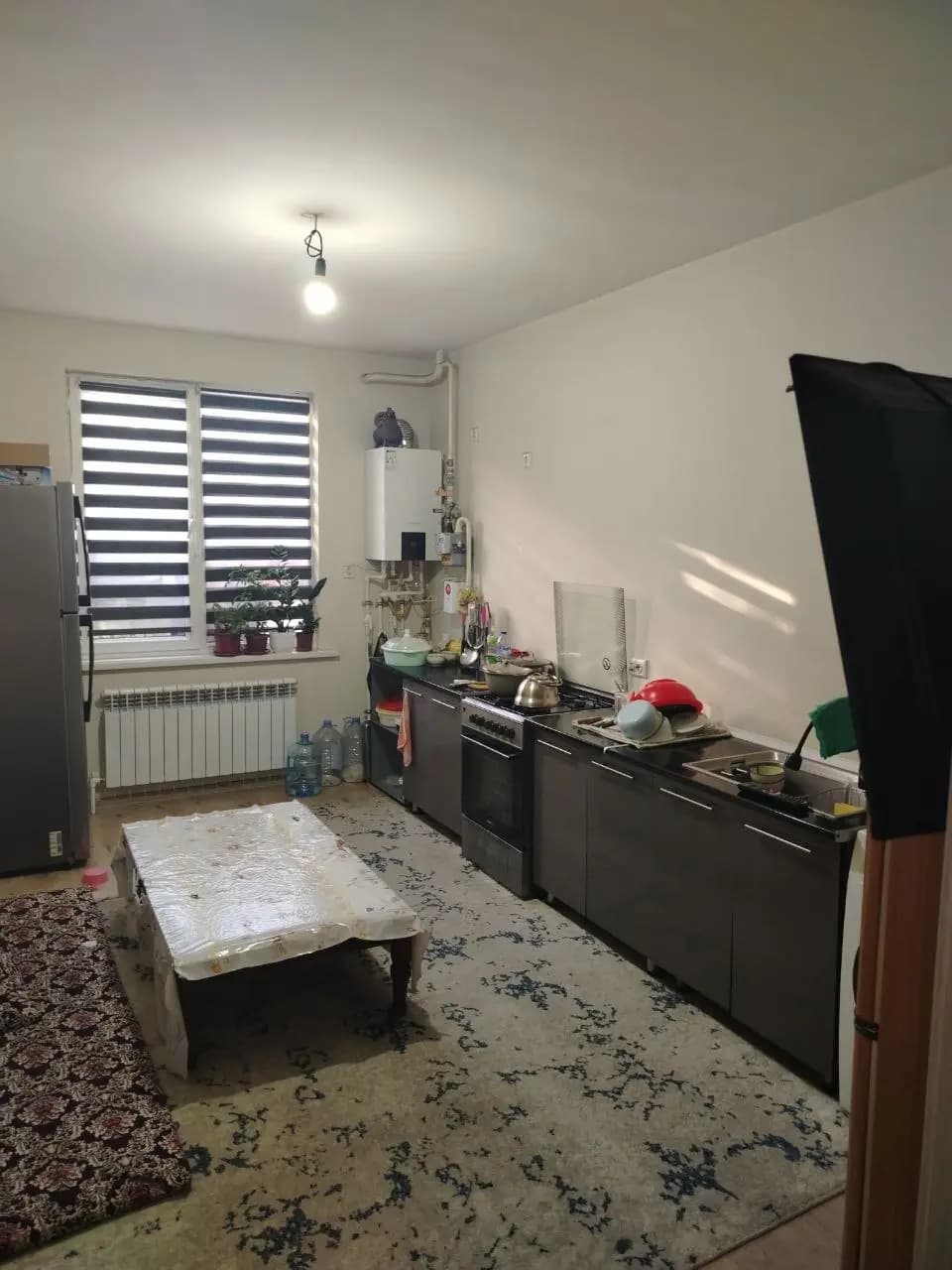 Продается 3-х комнатная квартира возле метро можно сделать нежилой — 1