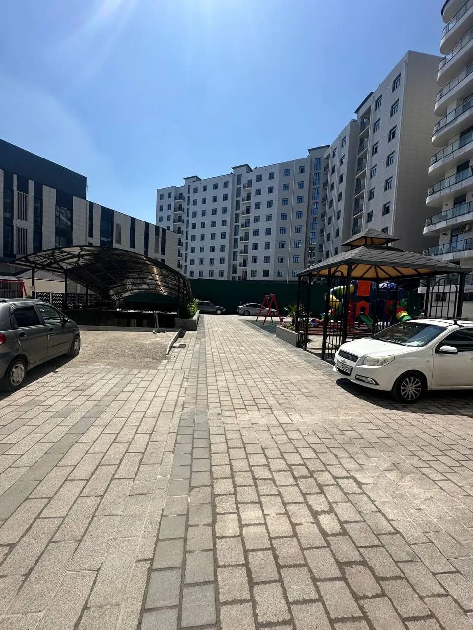 Mirzo Ulug'bek tumani 91 kv 6etaj evro remont — 1
