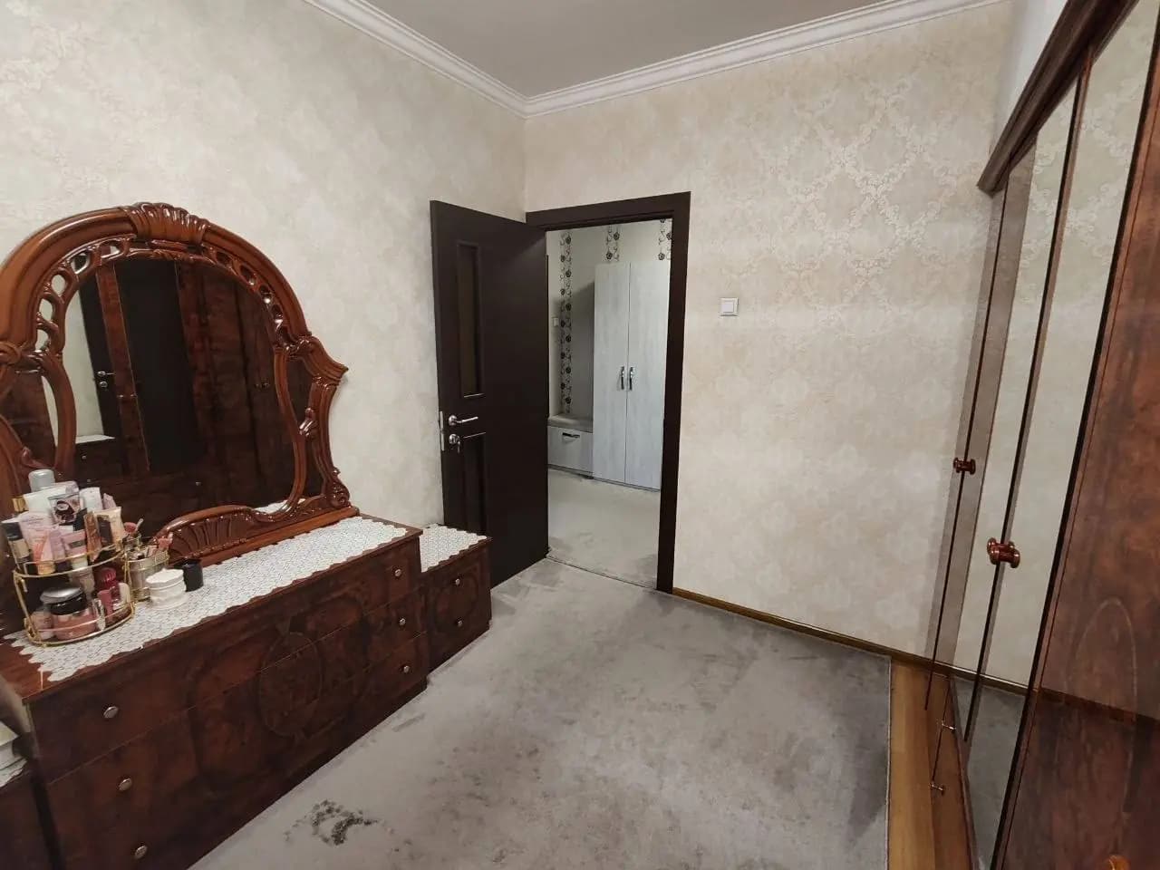 Квартира сотилади — 3