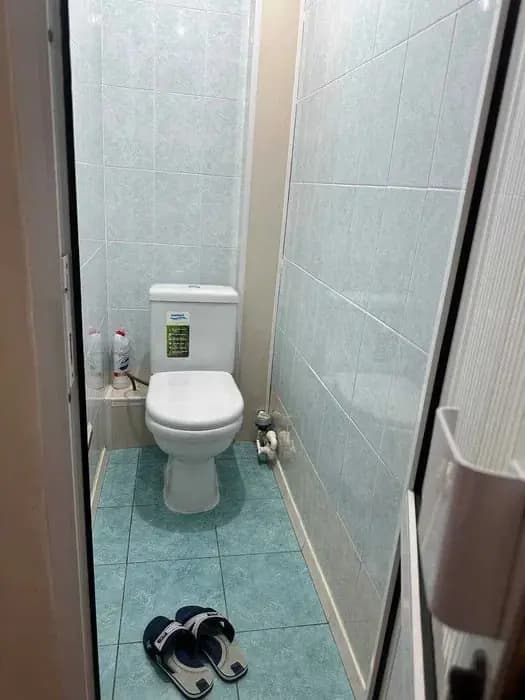 Космонавт метро 5 метр 96500 без торга 3|4|4 67 м² — 2
