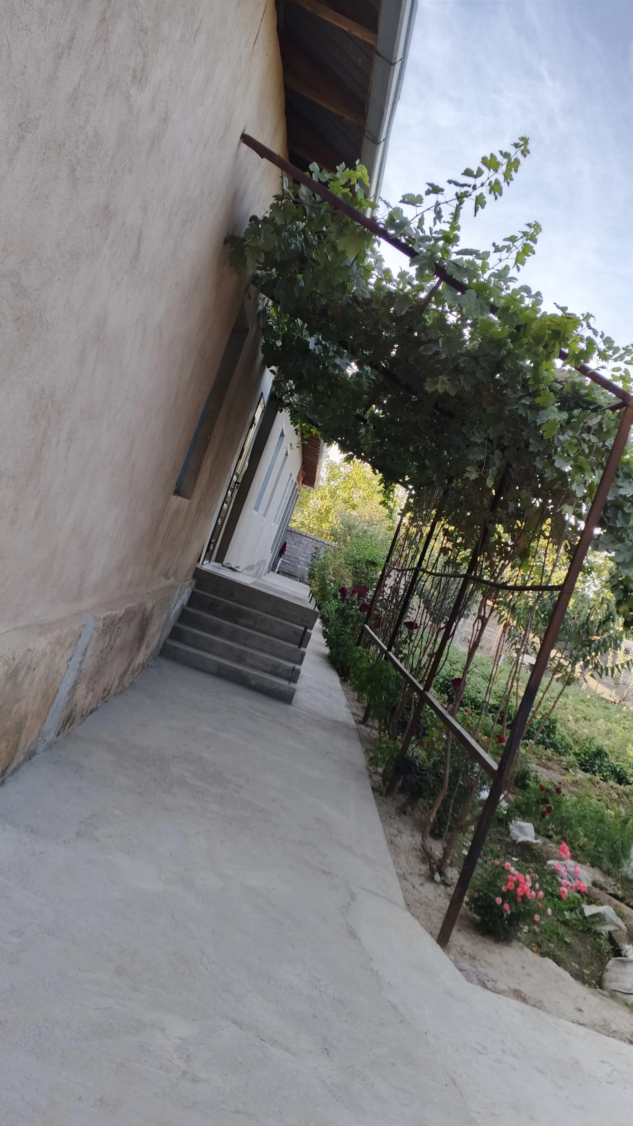 Judaxam yaxshi joy qoni qoshnilar judaxam axil suv.gaz.eliktir tokidan momo yoq.  PUL ZARUR — 9