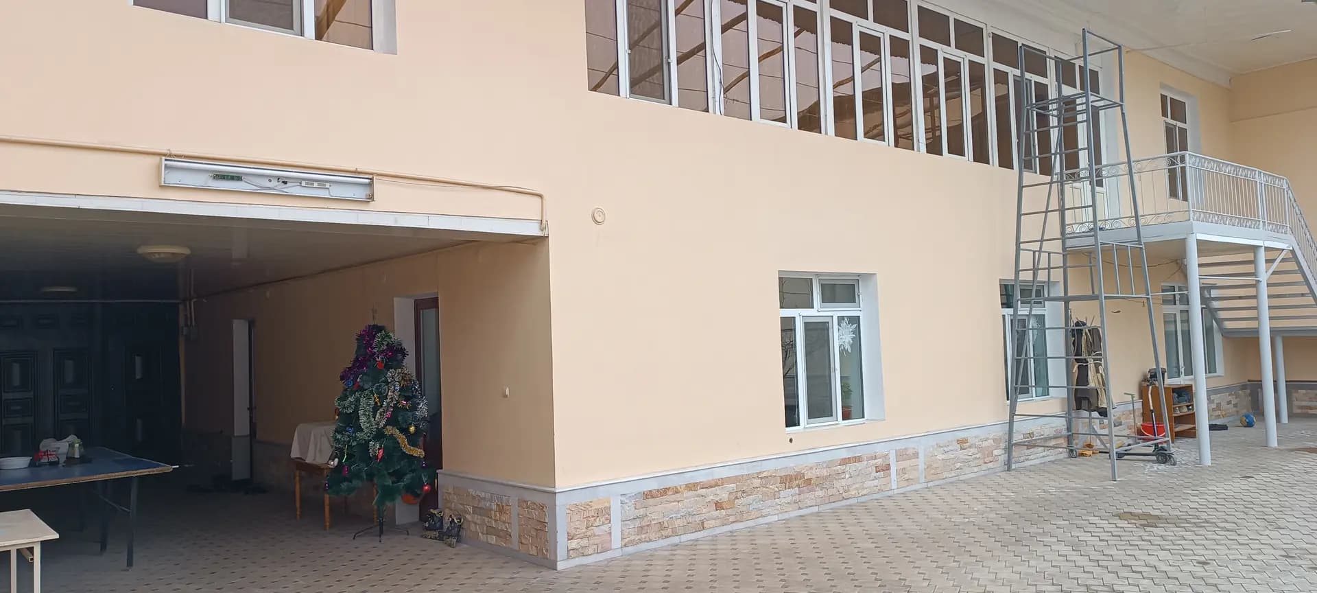 Hovli sotiladi — 4