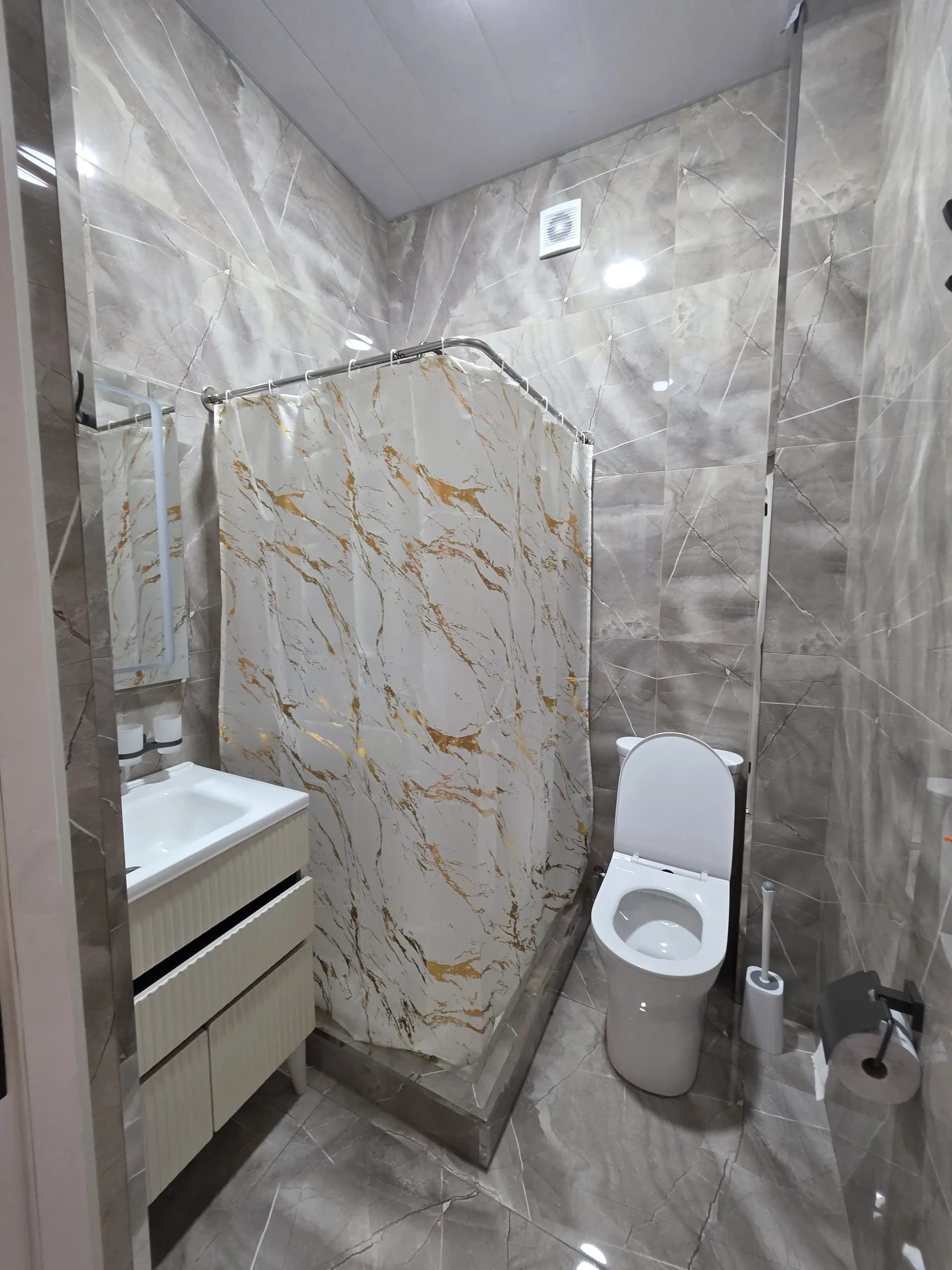 Zamona Restorani Atrofida Dupleks kvartira — 4