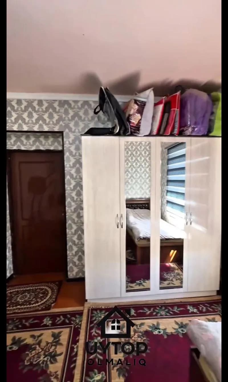 Ховли Уй сотилади. — 9