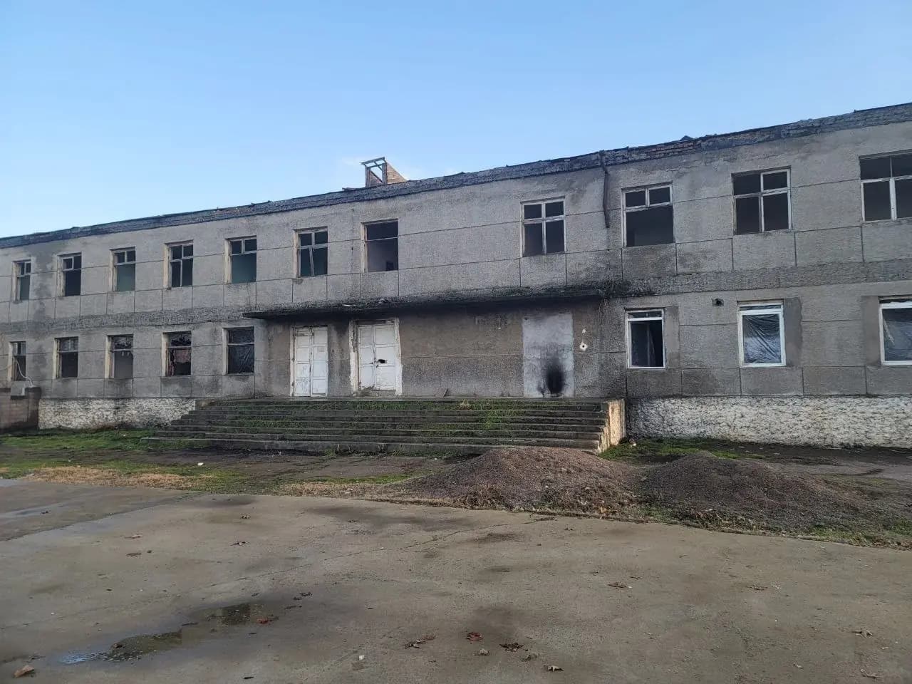 20 соток , имеется 2х этажное здание, Куйичирчик — 1