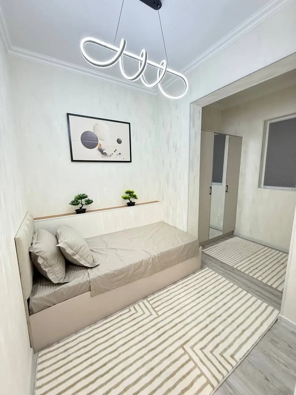 Chilonzor Rayon Oreintr metro 3xona hamma narsa qoyilgan — 2