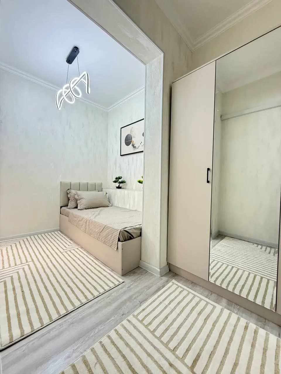 Chilonzor Rayon Oreintr metro 3xona hamma narsa qoyilgan — 3