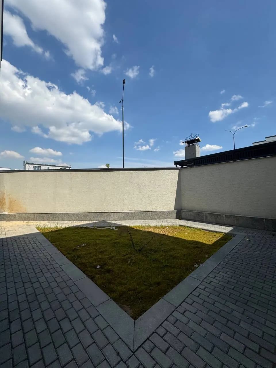 ЖК " АЛЬФРАГАНУС " 2,8-Сотки Комнат-6 200м² — 2