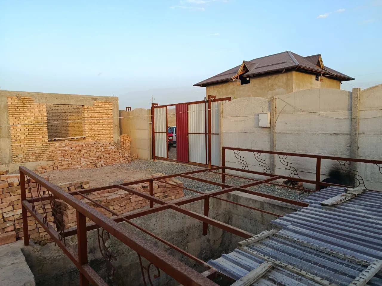Uchastka sotiladi — 2