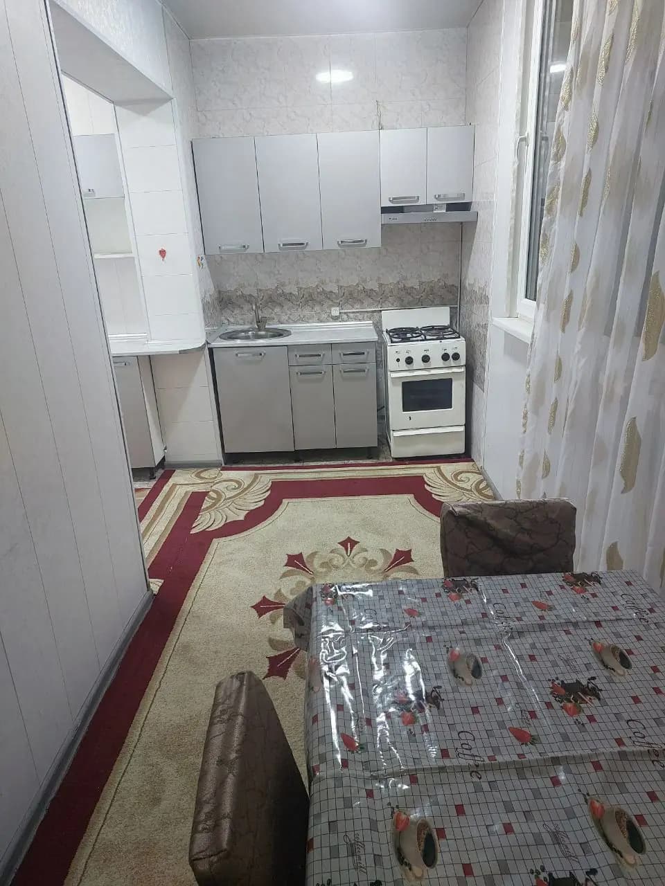 2/3/4 Кора Камыш 2/1 Ало туйхона Беруни метро 400y.e. — 1