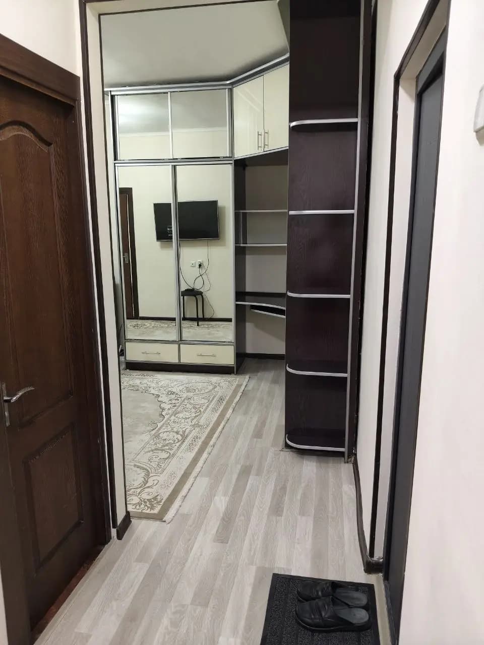 Продаëтся отличная квартира в Юнусабаде 13-м квартале. Комнаты 1*2 (переделана на двух) — 4