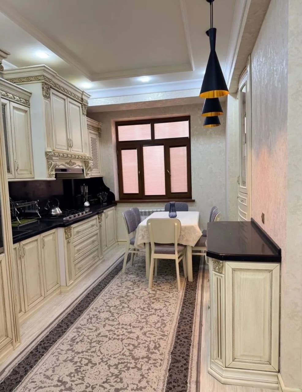 Сдаётся люкс кивартира сагбон баурум 4 комнита навастиройка дом цена 1500y.e. есть передаплата услуга агентство 50% — 4