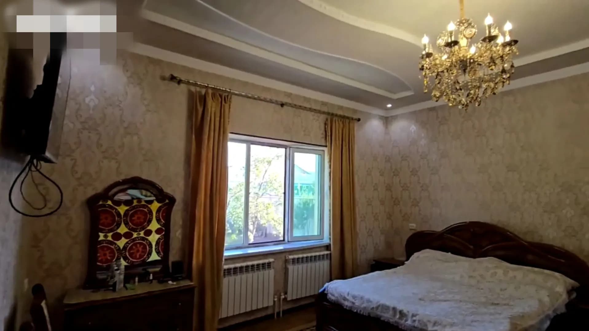 Ховли сотилади. 4.5 сот. Янги хаёт. Чортоқ махалла. 4 хона, 200 м² уйи билан. — 9