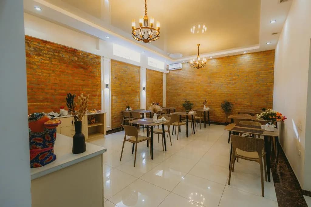 CITY HOTEL — 5