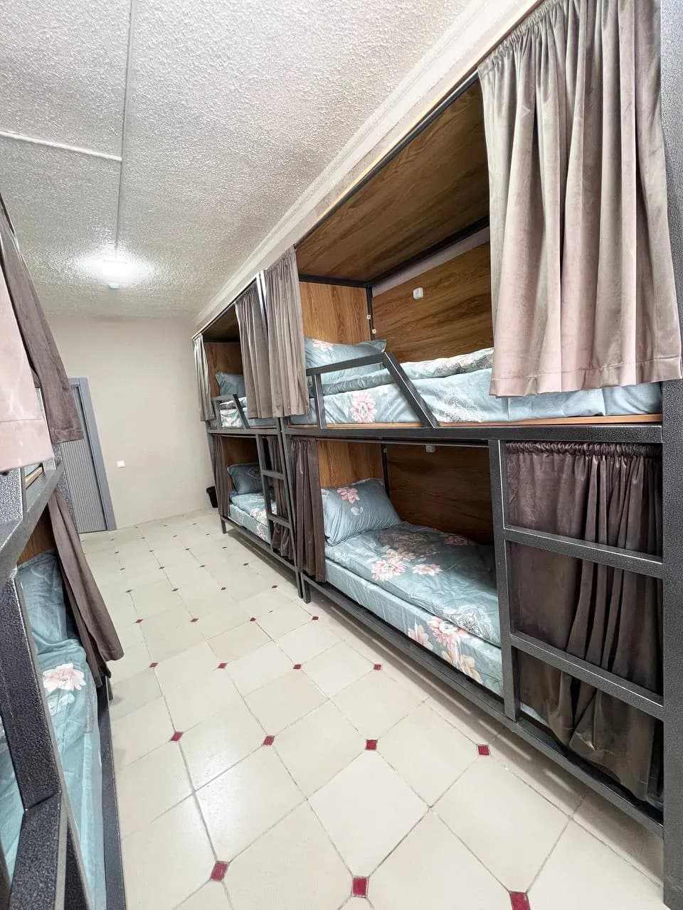 HOSTEL — 2