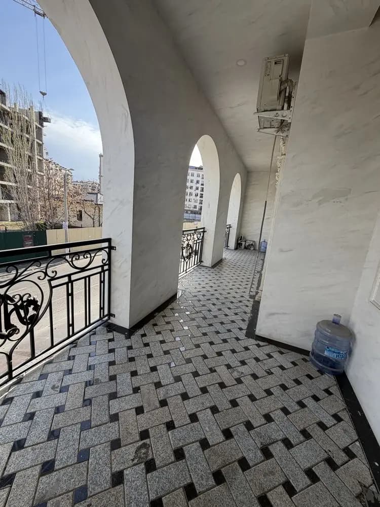 Sahbon 2 hona 2 etaj / 9 63 kv tayyor remont — 8