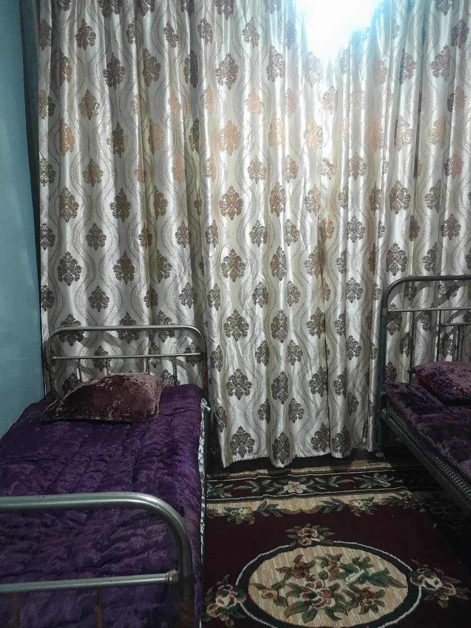 Шайхантохур район Ибин сино 1Аренда 1 хона 3 этаж 5 этажниНархи 320у.е — 2