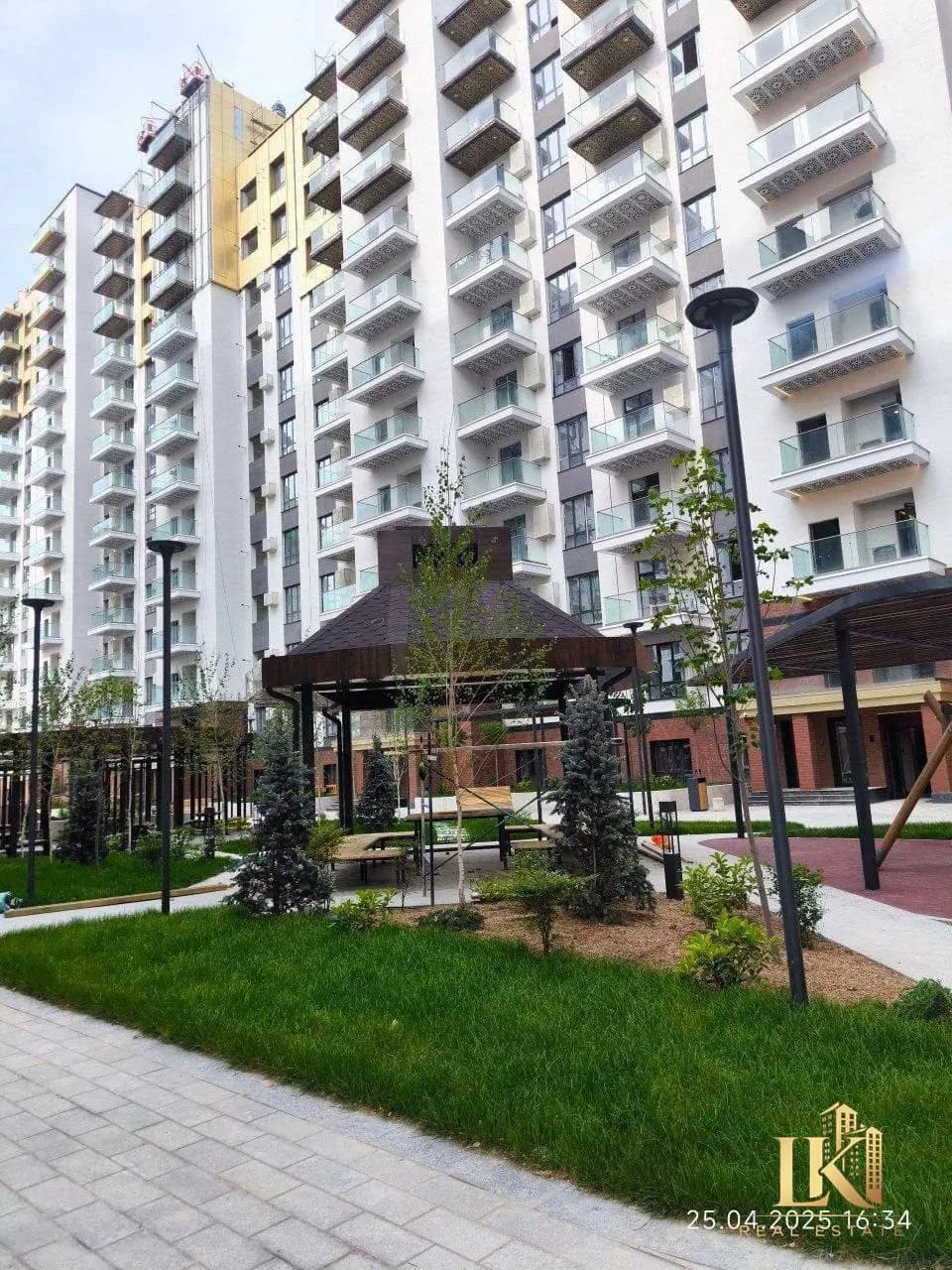 #9852 Продаётся: Мирзо Улугбекский район Ор-р : Новомосковская Новостройка Golden House Ж/К Oz Mahal — 1
