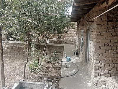 Qarshi shahri markazidan hovli sotiladi yuldi usti deyarli — 8