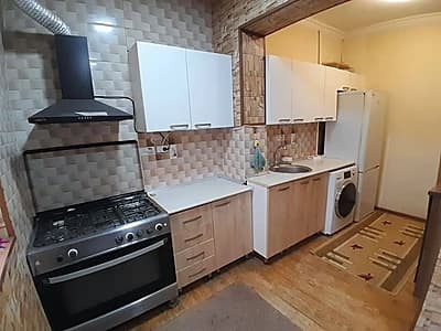 Гулобод  самарканд дарвоза  Чорсу якинида   Мунтоз тойхонаси 2/3/4.    450y.e. — 8