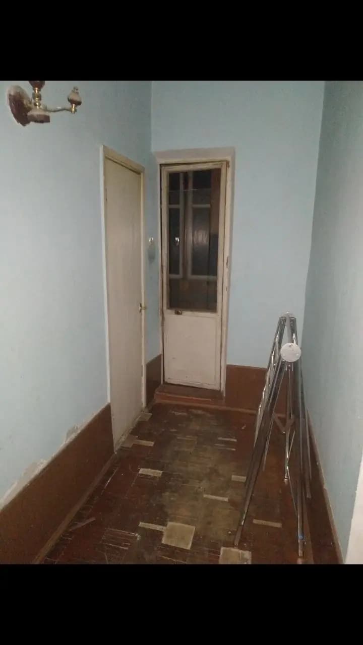 Срочно продаётся 2/3/5 балкон 2×6 квартира Ахмат Югнакий ипотека тоже можно 58000 — 2