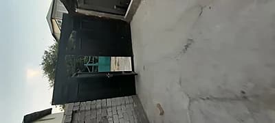 Продаёт дом — 2