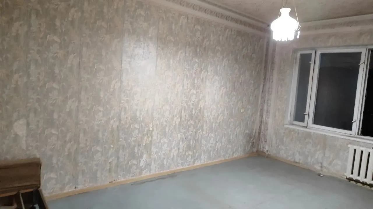 қора қамиш 2/4да 3/3/4 учхона учинчи этаж фақат350 — 2