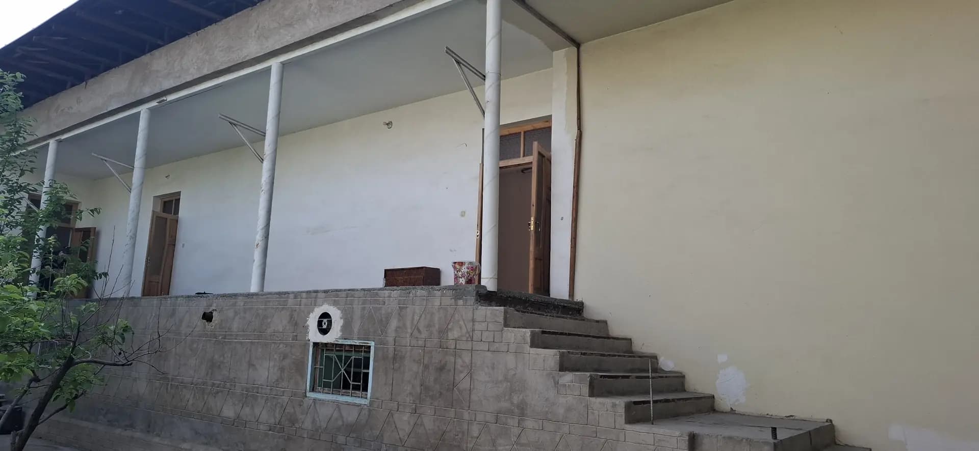 3 сотих ер Юнусобод тумани 10 квартал — 1