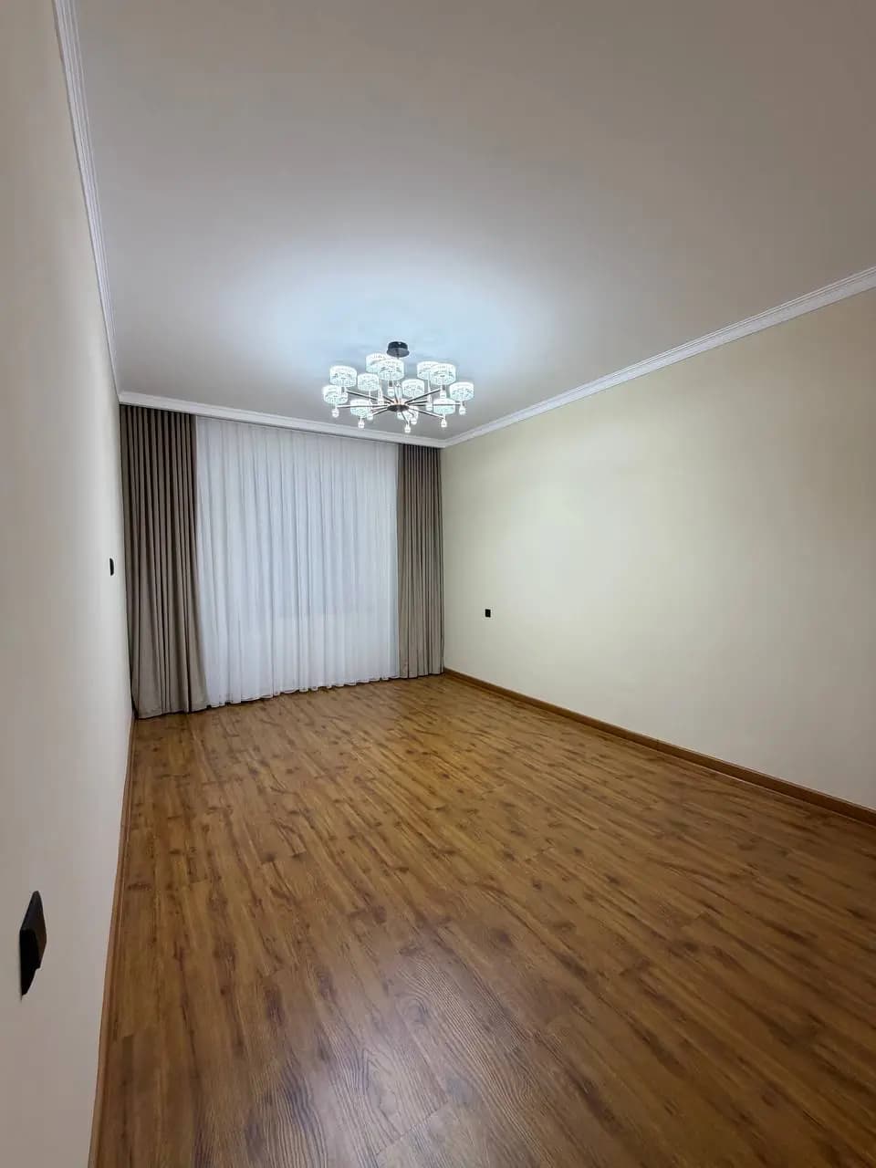 Юнусобод тумани, 11-кв4хона, 2-қават, 4 қаватли уйХоналар алохида — 3