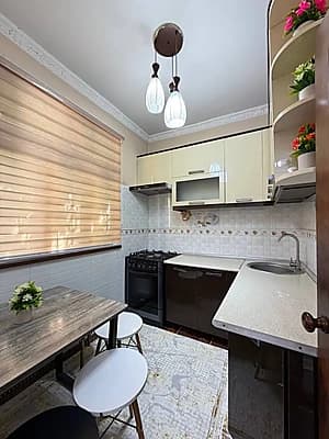 19 квартал 3/3/4 с ремонтом Продам квартиру — 4