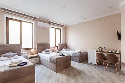 KAMFORT HOTEL — 3