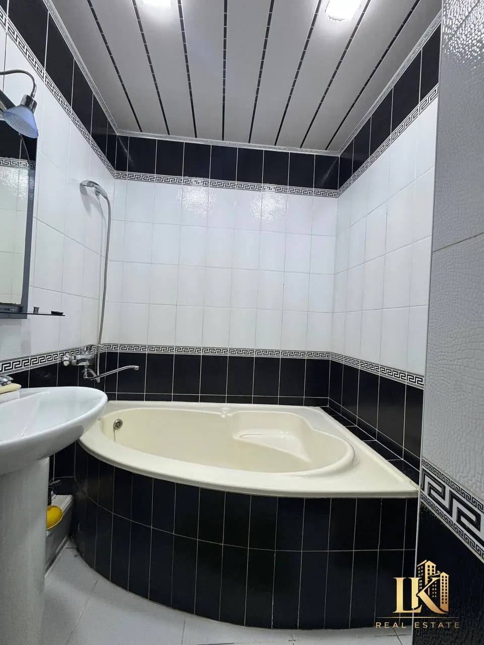 #9852 Продаётся: Алмазарский район Гунча , Регистон тойхона Ор-р : Лукойл заправка — 3