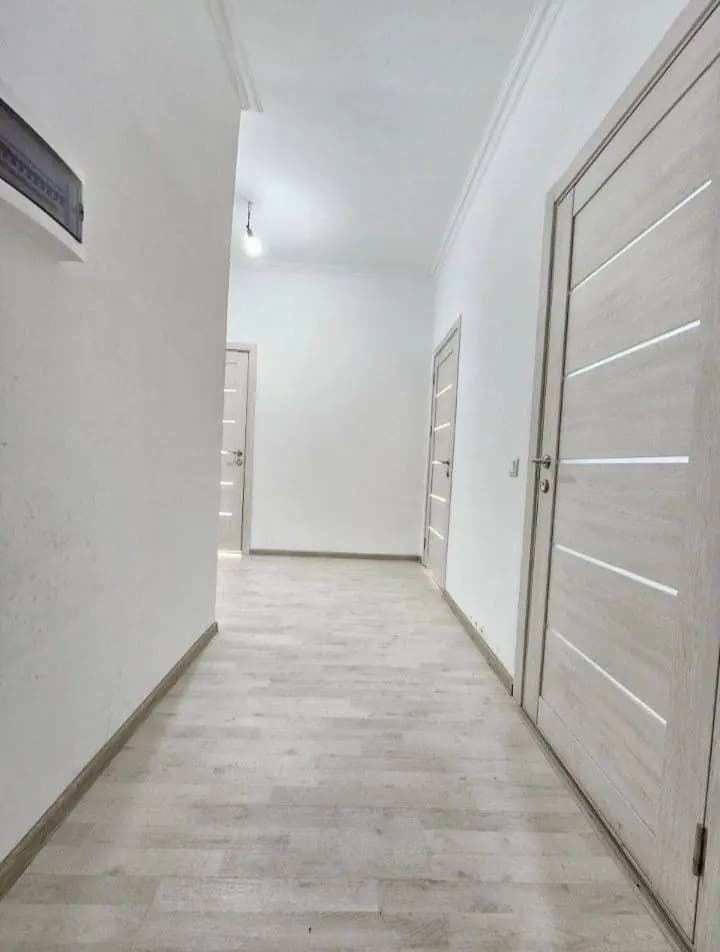 uy sotiladi yangi xayot 3 xona — 4