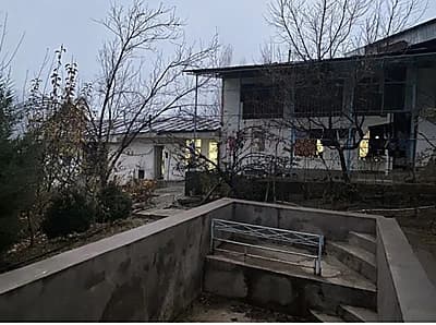 Бўстонлиқ тумани, Сижжак қишлоғида  Сижжак да тайёр ховли сотилади — 2