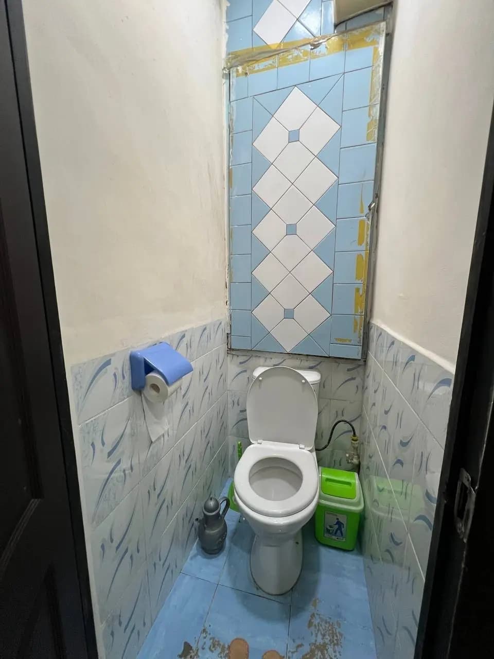 Arenda Chilonzor 16 Давр банк метрога 50 м 5та Йигитларга 5та кизларга Оила — 1
