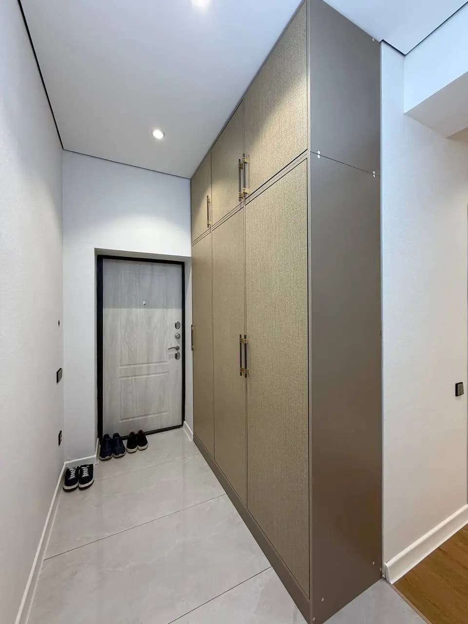 3/2/10 " KOMFORT HOUSE " Юнусабад-11 Ор-р МЕГАПЛАНЕТ — 2