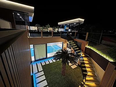 Jaguar villa — 2