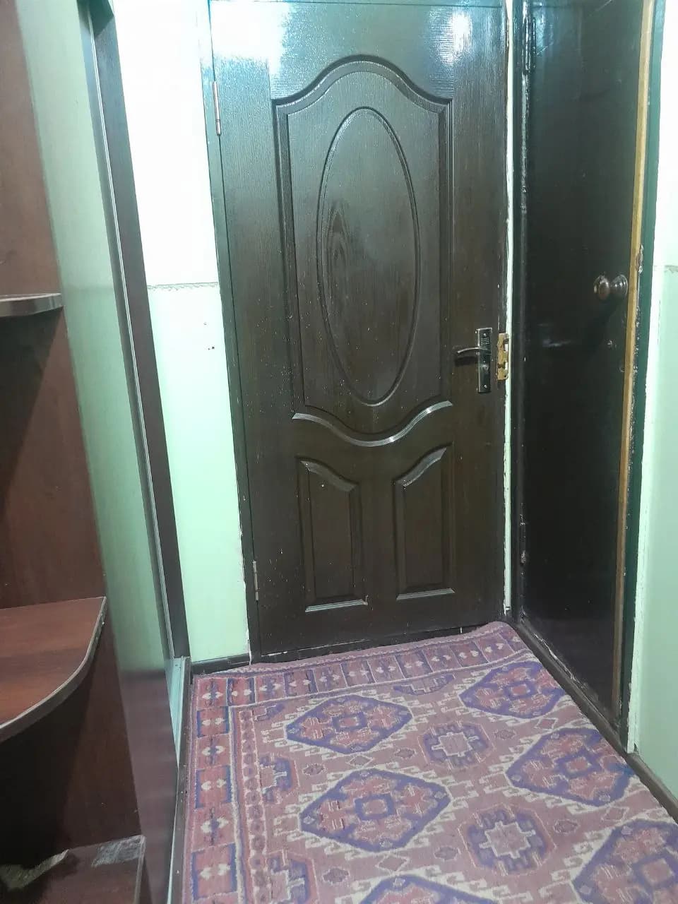 Шайхантохур район Ибин сино 1Аренда 1 хона 3 этаж 5 этажниНархи 320у.е — 4