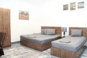 Anvar's Guests — 4