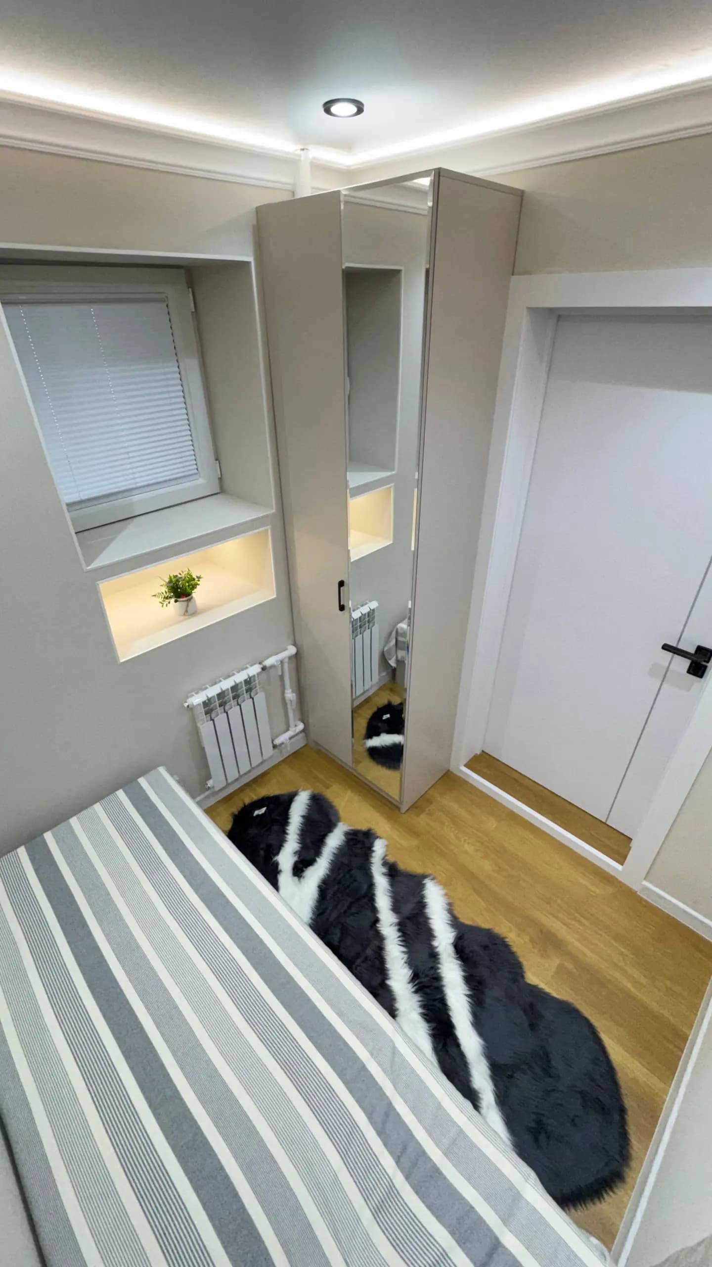 Продается квартира Чиланзар 8 2в3/1/4. Ориентир: Парус. — 2