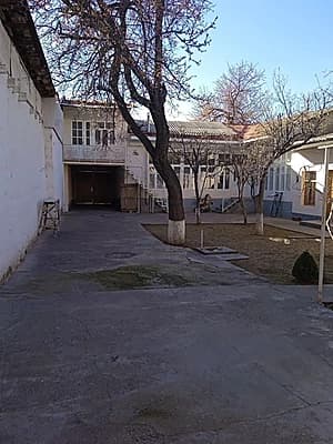 General Uzoqov Visol toyxonani orqasida Oq tunukali masjid yonida — 1