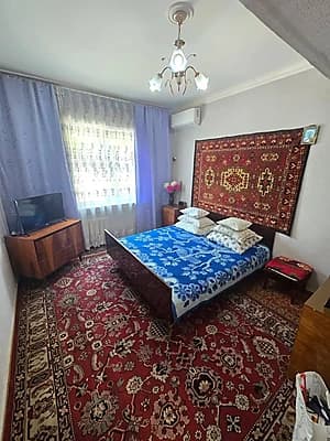 Ахмад-Югнакий Продается квартира 4/2/5 балкон 2х6 Удвоенный Зал — 3