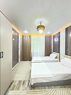 Chilonzor Rayon Oreintr metro hamma sharoit bor — 2